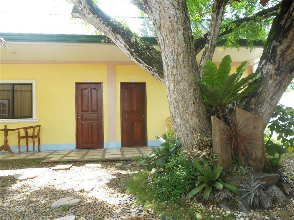 Tia Mers Guest House Puerto Princesa Exterior photo