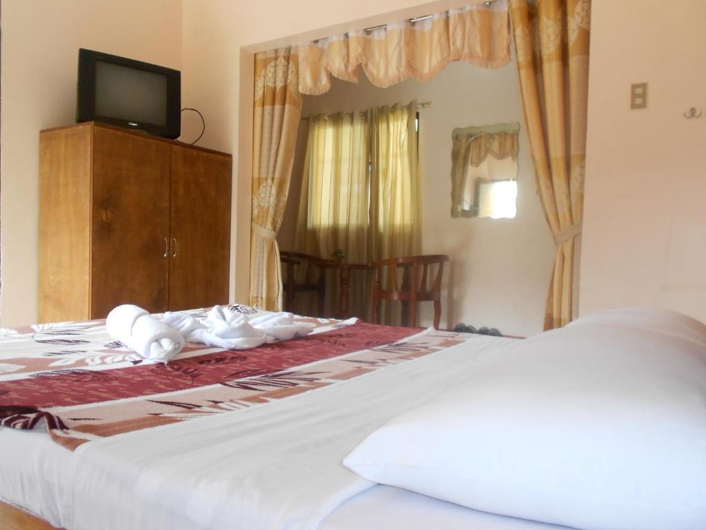 Tia Mers Guest House Puerto Princesa Room photo