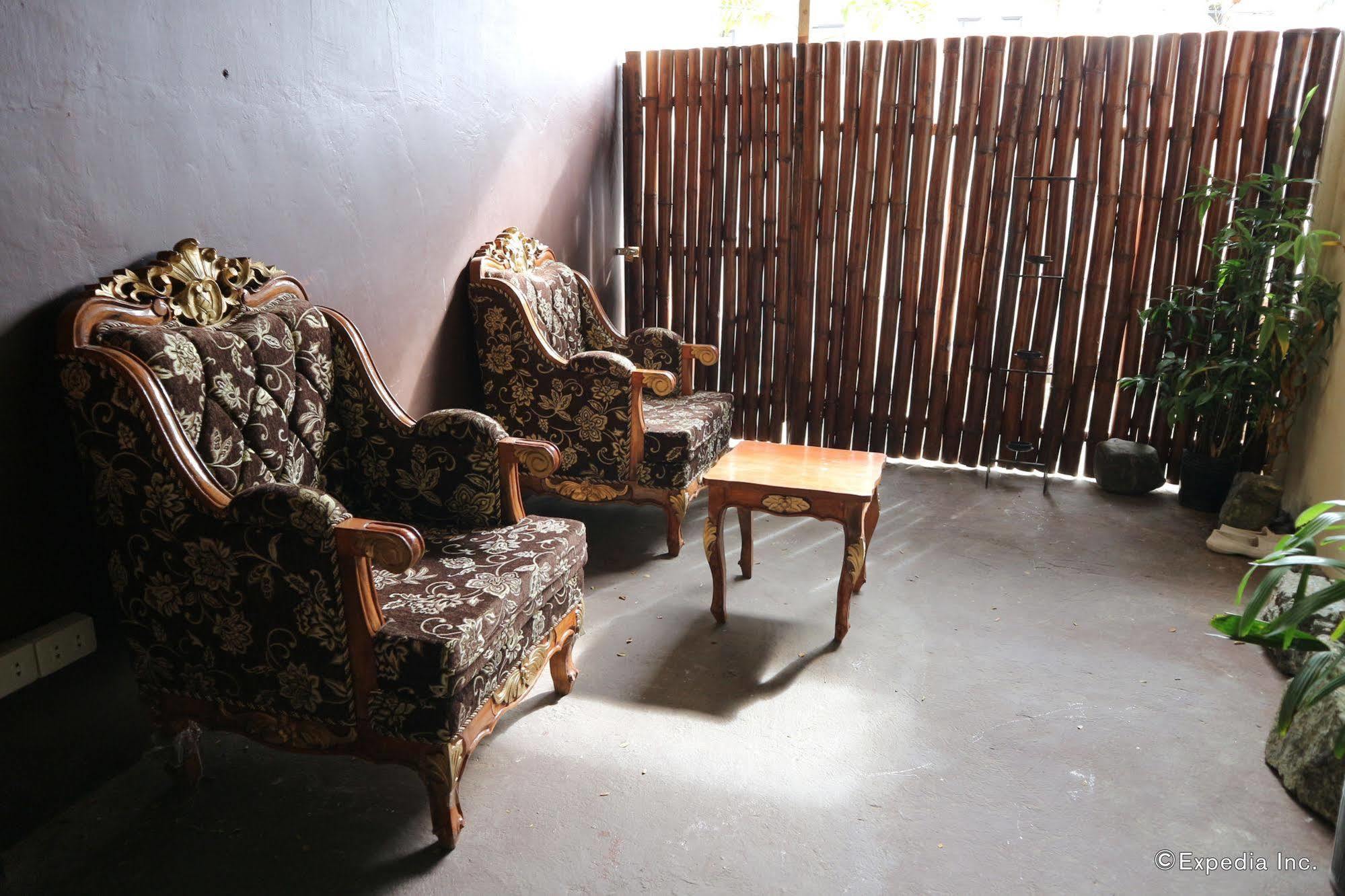 Tia Mers Guest House Puerto Princesa Exterior photo