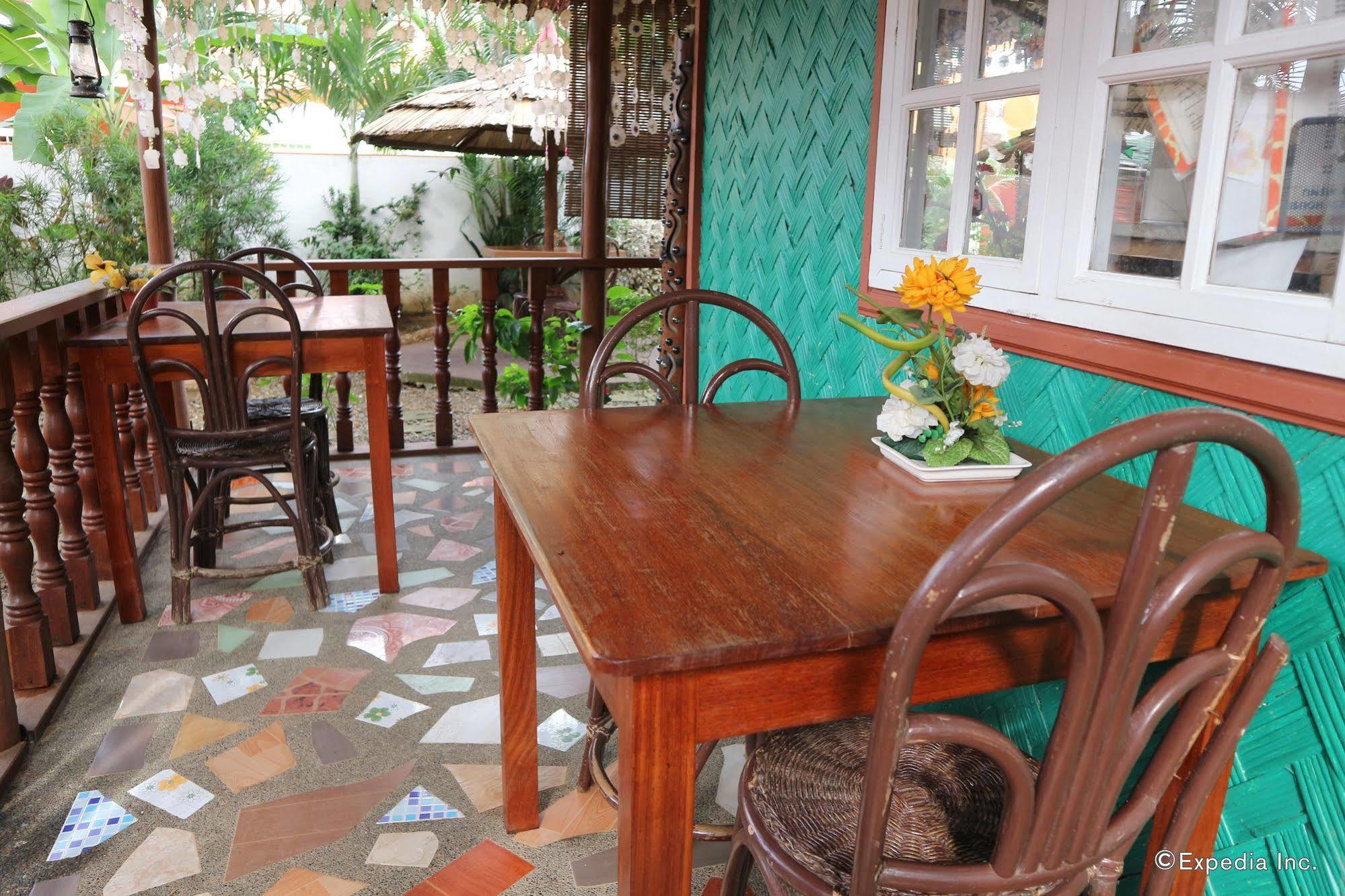Tia Mers Guest House Puerto Princesa Exterior photo