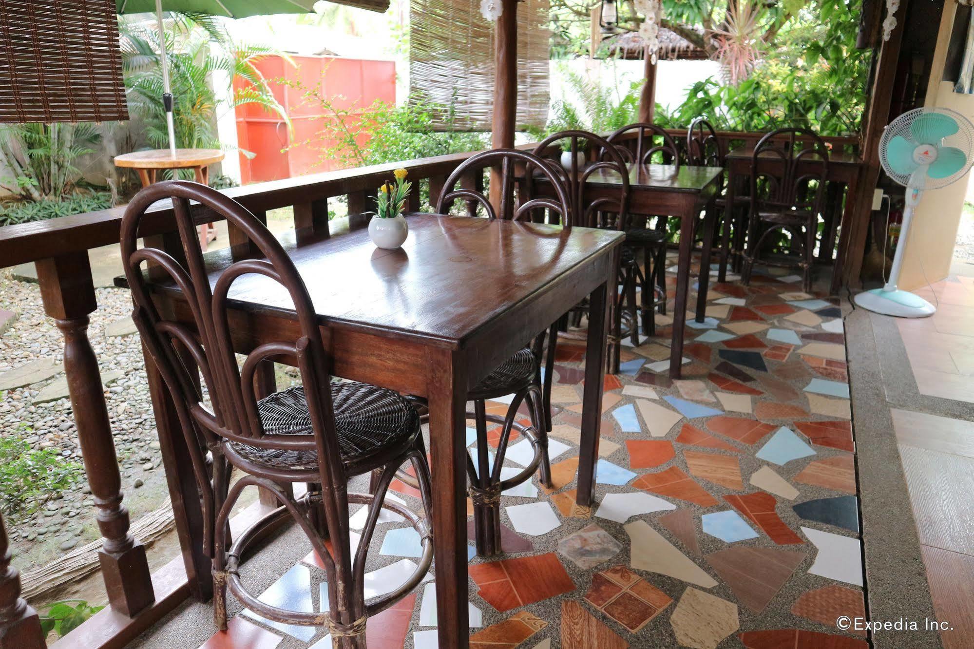 Tia Mers Guest House Puerto Princesa Exterior photo